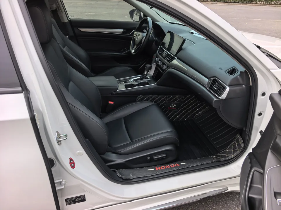 Honda Accord Accord 2022 260TURBO Deluxe Edition 2022 — миниатюра 3