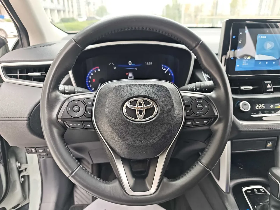 Toyota CorollaCross 2.0L flagship version 2022 — миниатюра 5