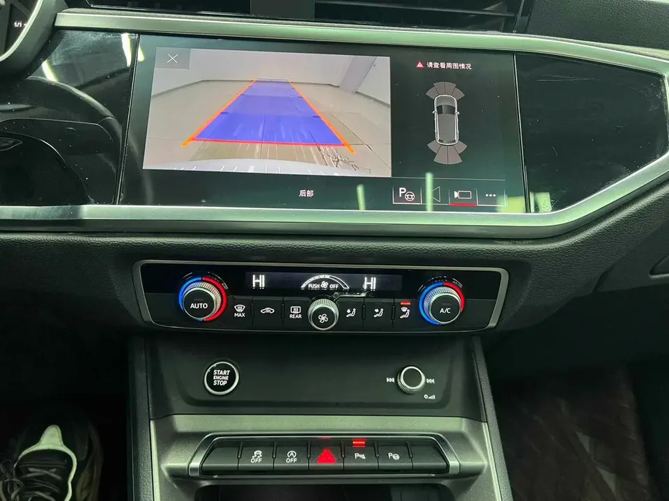Audi Q3 Audi Q3 2022 35 TFSI Fashionable and Dynamic 2022 — миниатюра 4