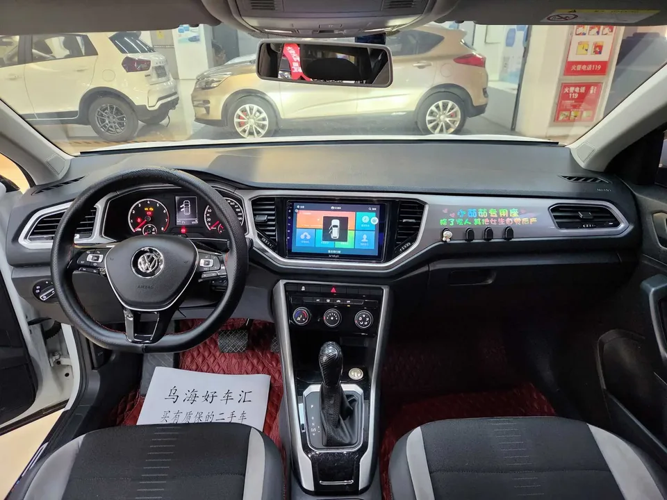 Volkswagen T-Roc 2021 Tangeu 280TSI DSG Two-Wheel Drive Elite Smart Edition 2022 — миниатюра 3