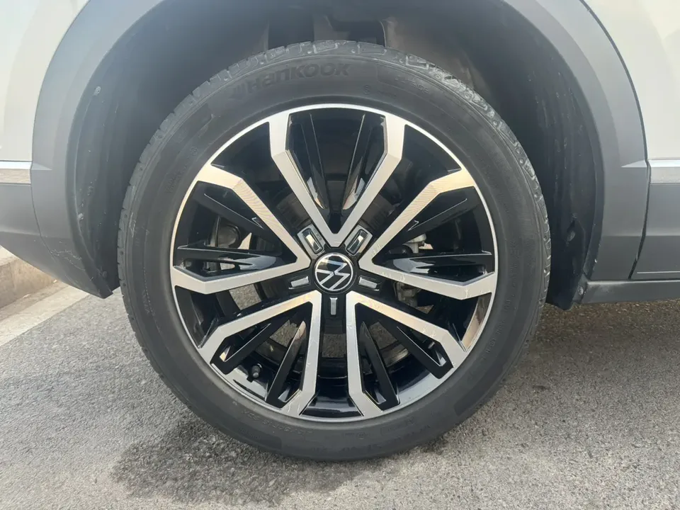 Volkswagen T-Roc Tange 280TSI DSG two-wheel drive comfort PLUS 2023 — миниатюра 2