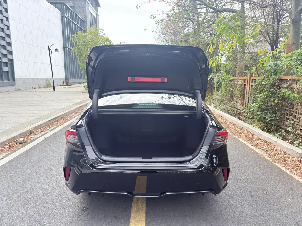 Honda Inspire 260TURBO Elite Edition 2024 — миниатюра 2
