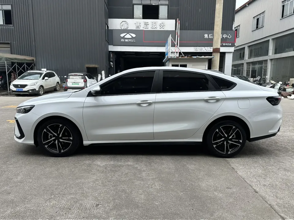 Geely Binrui Binrui 2024 Binrui 2024 Binrui COOL 1.5T DCT Champion Edition 2024 — thumbnail 4
