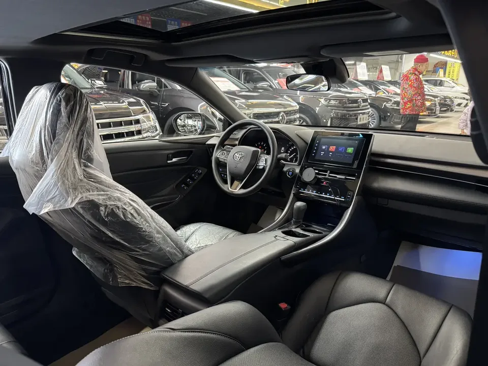 Toyota Avalon 2.0L Enterprising Edition 2022 — миниатюра 4