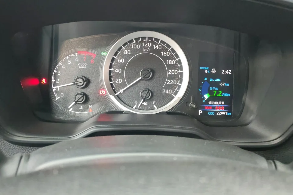 Toyota Levin Lei Ling 2023 185T Luxury Edition 2024 — thumbnail 4