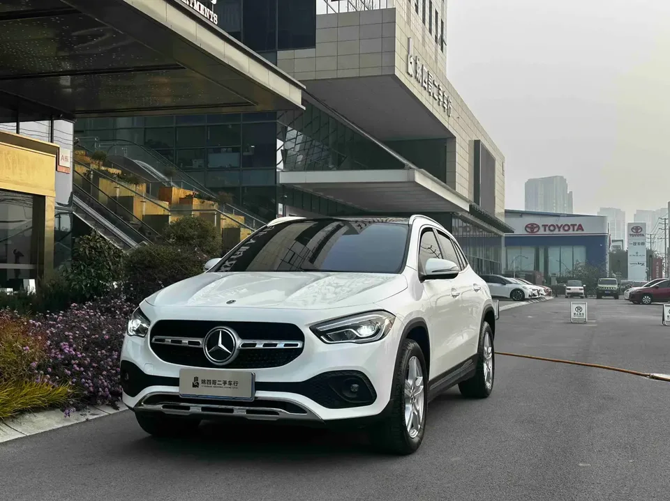 Mercedes-Benz GLA 2023