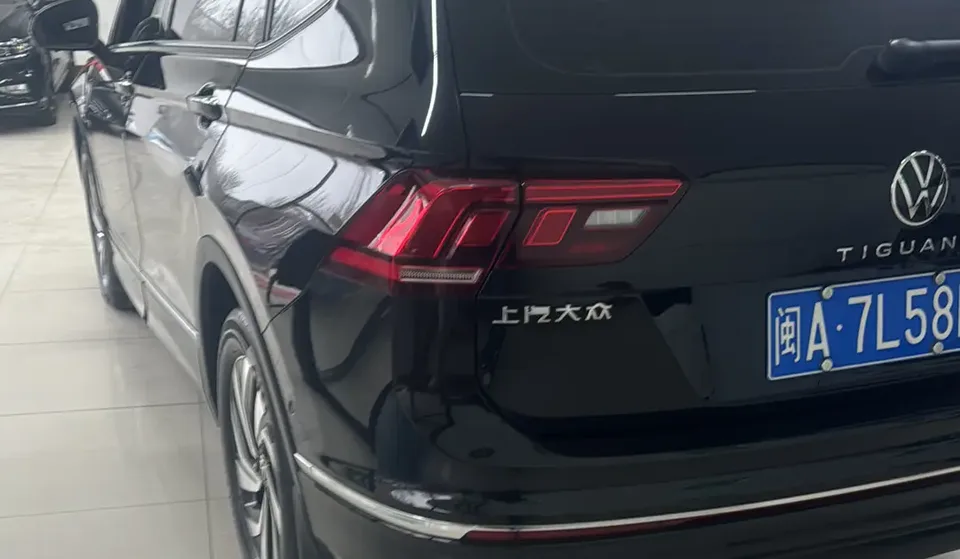 Volkswagen Tiguan L Tiguan L 2024 Tiguan L 2024 330TSI 2WD R-Line Enjoy Edition 2024 — thumbnail 2