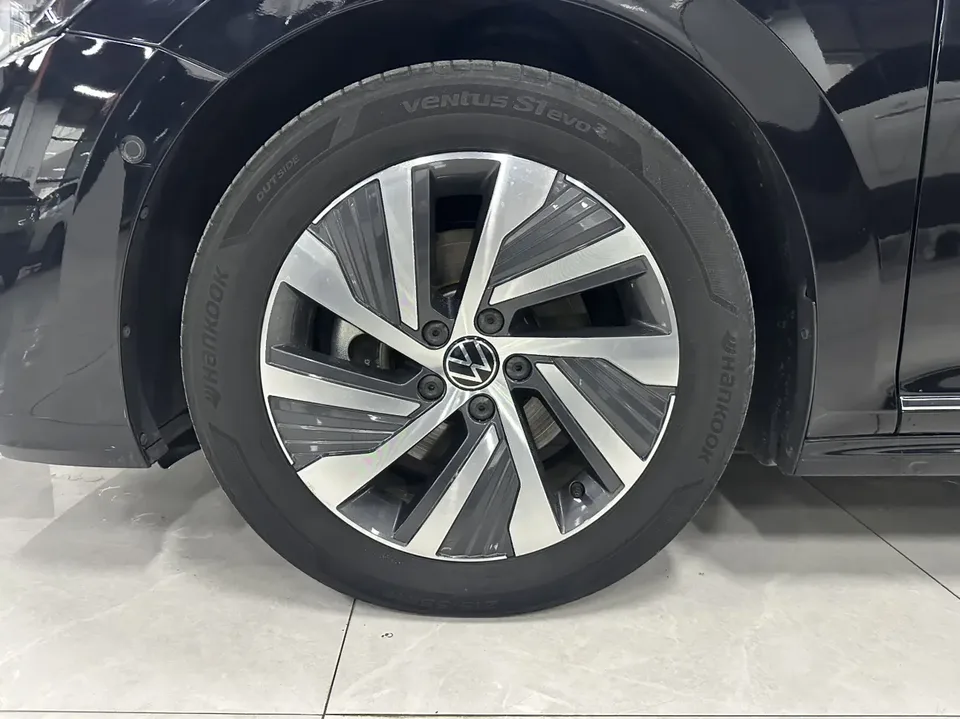 Volkswagen Passat PHEV Passat PHEV 2022 430PHEV Hybrid Luxury Edition 2022 — миниатюра 4