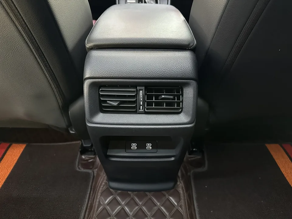 Honda Breeze Haoying 2023 240TURBO CVT 2WD Luxury Edition 2023 — миниатюра 3