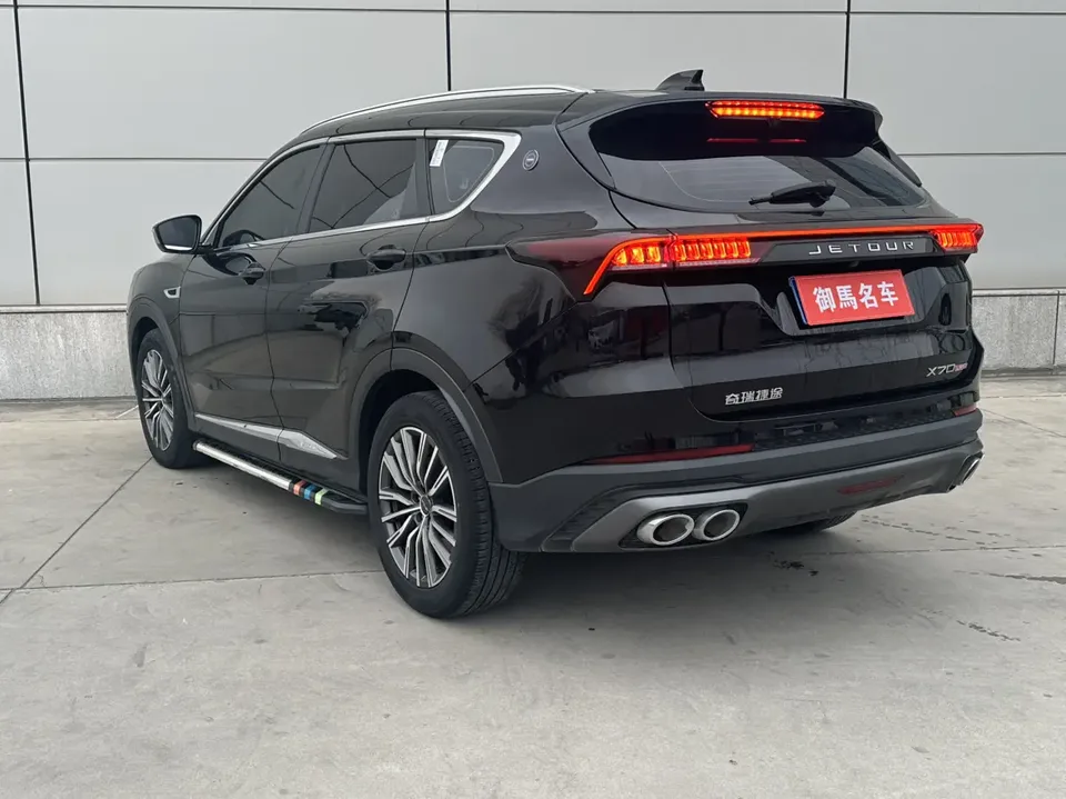 Jetour Jietu X70 PLUS self-improvement version 1.5T manual self-improvement 5-seater 2023 — миниатюра 4