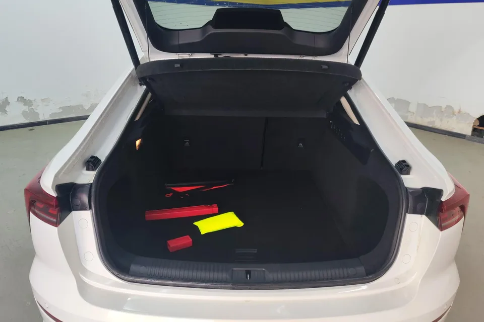 FAW Bestune B70 Bestune B70 2023 third generation 1.5T automatic enjoyment model 2023 — миниатюра 5