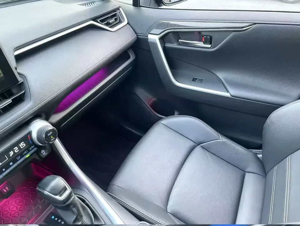 Toyota Willanda 2.0L two-wheel drive luxury version 2022 — миниатюра 3