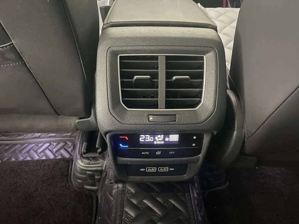 Volkswagen Tayron Tanyue 2023 280TSI 2WD Luxury Plus Advanced Edition 2022 — миниатюра 3