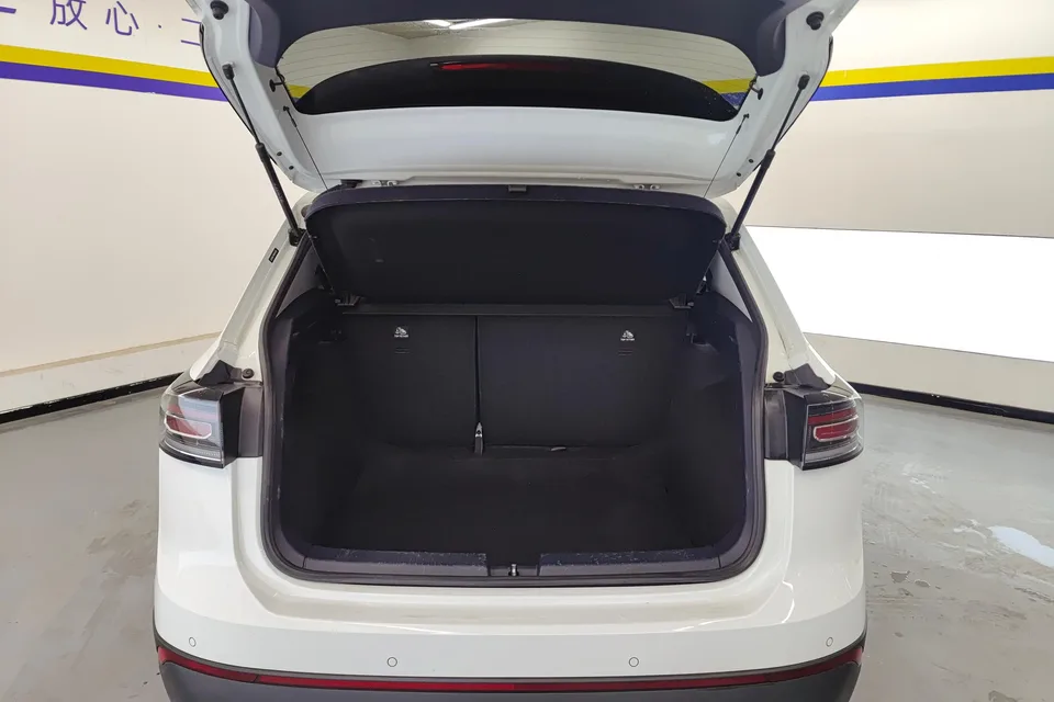 Volkswagen Tharu Tuyue 2025 New 300TSI Sharp Edition 2025 — миниатюра 5