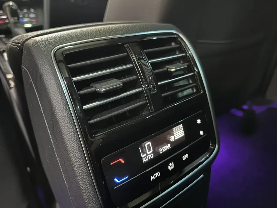 Volkswagen Magotan 330TSI DSG 30th Anniversary Edition 2022 — миниатюра 2