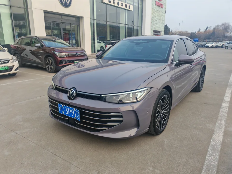Volkswagen Passat 2024