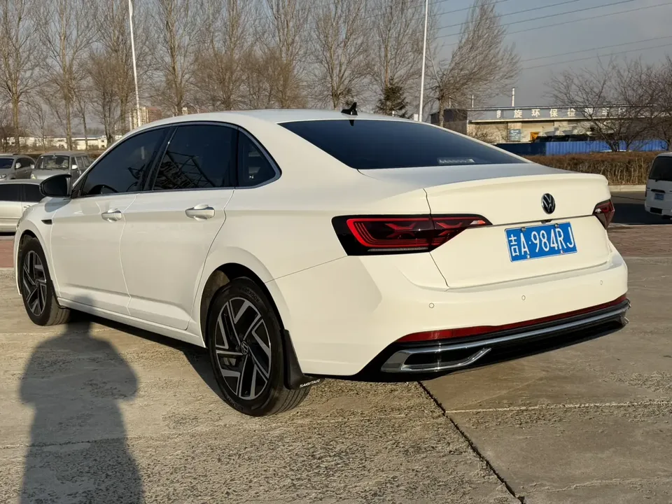 Volkswagen Sagitar 2023 Sagitar 300TSI DSG Beyond Edition 2023 — миниатюра 2