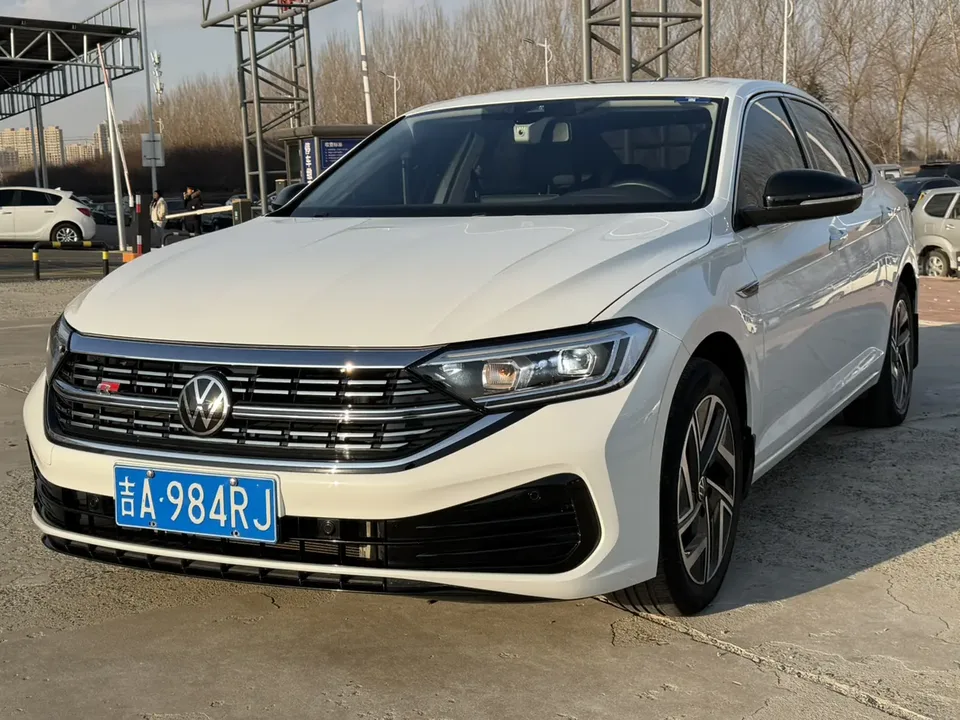 Volkswagen Sagitar 2023