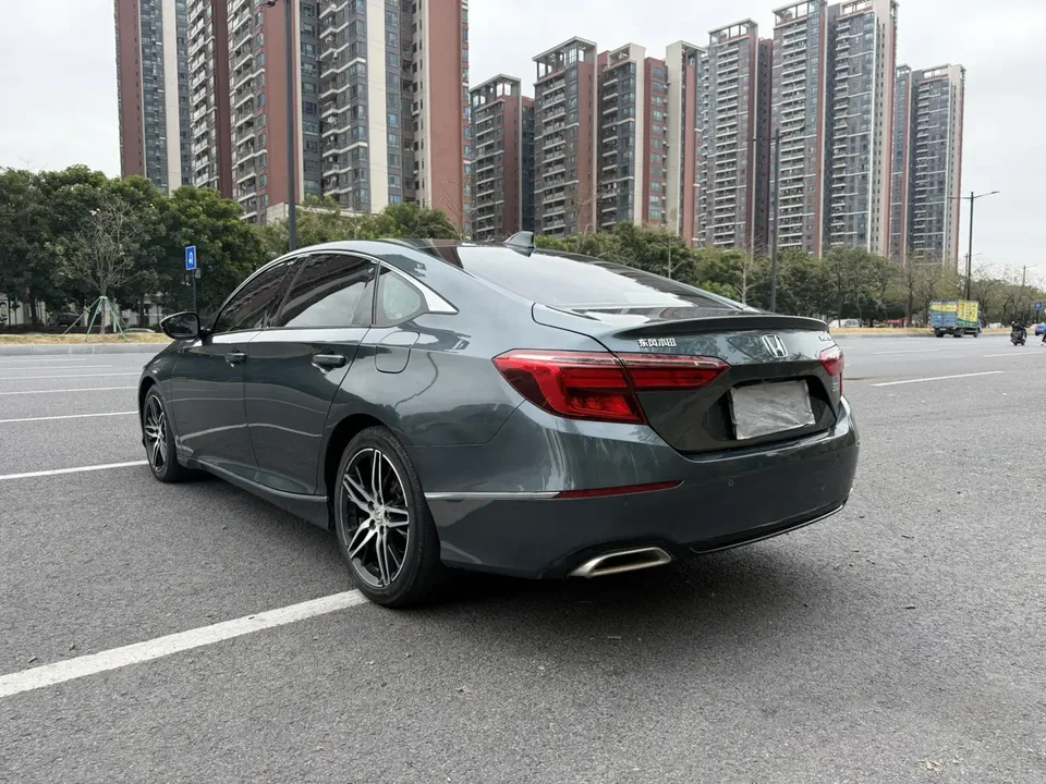 Honda Inspire 2022 Insignia 260TURBO Fine Edition 2022 — миниатюра 2