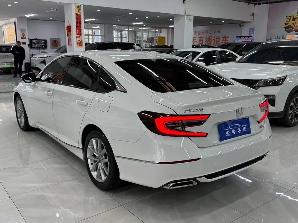 Honda Accord 2022 Accord 260TURBO Fantasy NightFlagship Edition 2022 — миниатюра 4