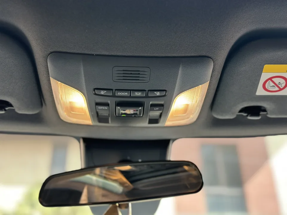 Toyota Levin 2022 Lelink 185T CVT Luxury Edition 2023 — миниатюра 4