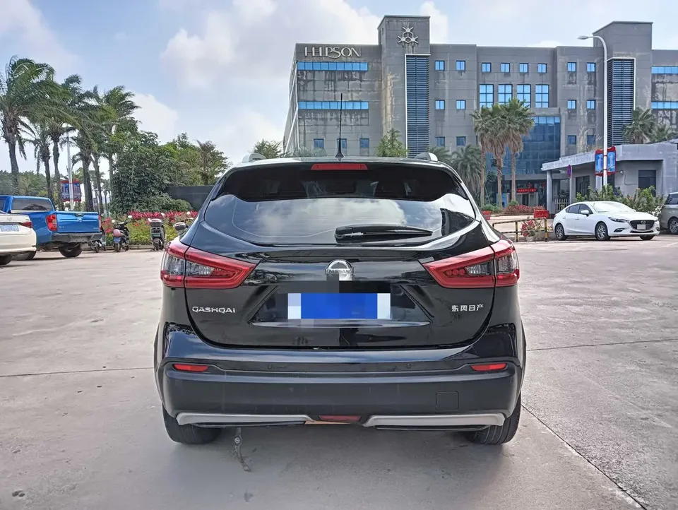 Nissan Qashqai Qashqai 2022 Qashqai 2022 2.0L XV Prem. Deluxe Edition 2023 — thumbnail 2