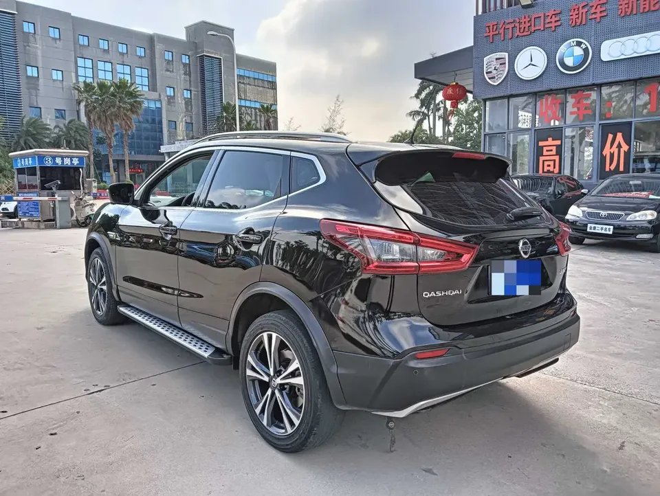 Nissan Qashqai Qashqai 2022 Qashqai 2022 2.0L XV Prem. Deluxe Edition 2023 — thumbnail 4