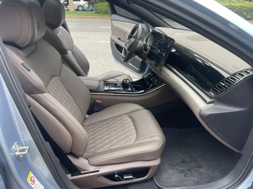 BYD Han DM DM-i Champion Edition 121KM Premium Edition 2024 — миниатюра 3