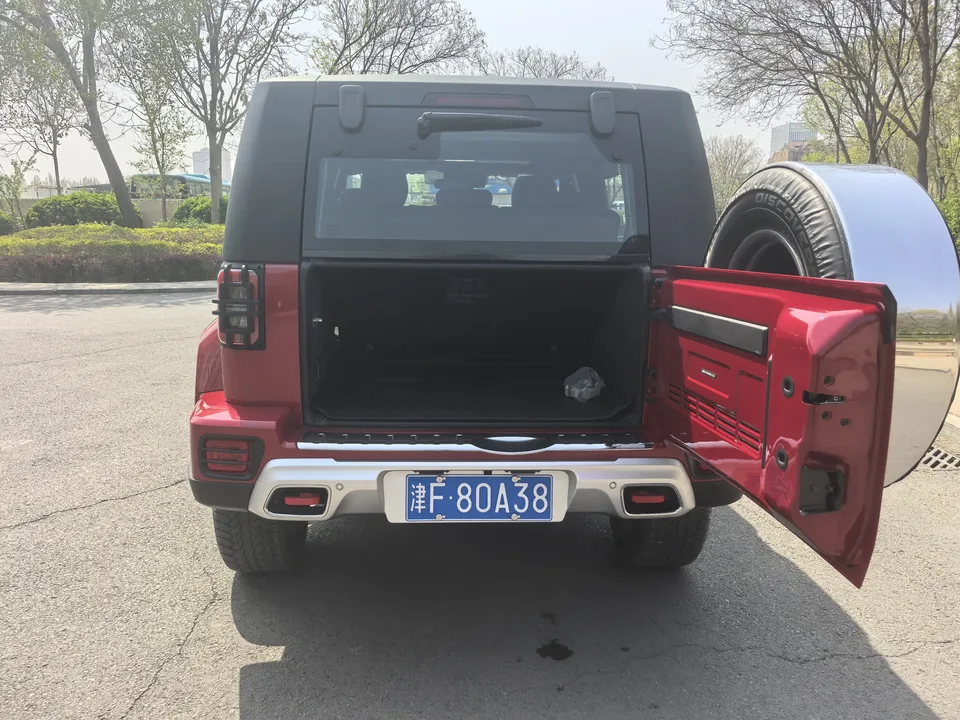 BAIC Beijing Off-road BJ40 Beijing Off-road BJ40 2023 2.0T Automatic 4WD City Hunter Edition Knight Edition 2023 — миниатюра 3