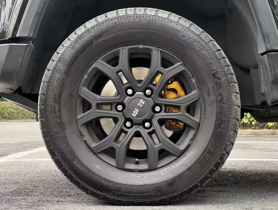 BAIC Beijing Off-road BJ40 Beijing Off-road BJ40 2023 2.0T Automatic 4WD City Hunter Edition Knight Edition 2023 — миниатюра 3