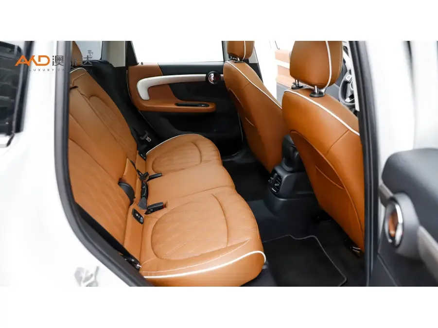 MINI Countryman MINI COUNTRYMAN 2023 facelift 1.5T COOPER ALL4 Connoisseur 2023 — миниатюра 5