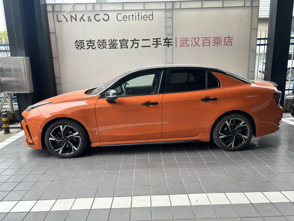 Lynk & Co 03 Lynk & Co 03 2025 1.5TD DCT Champion Edition Pro 2024 — миниатюра 3