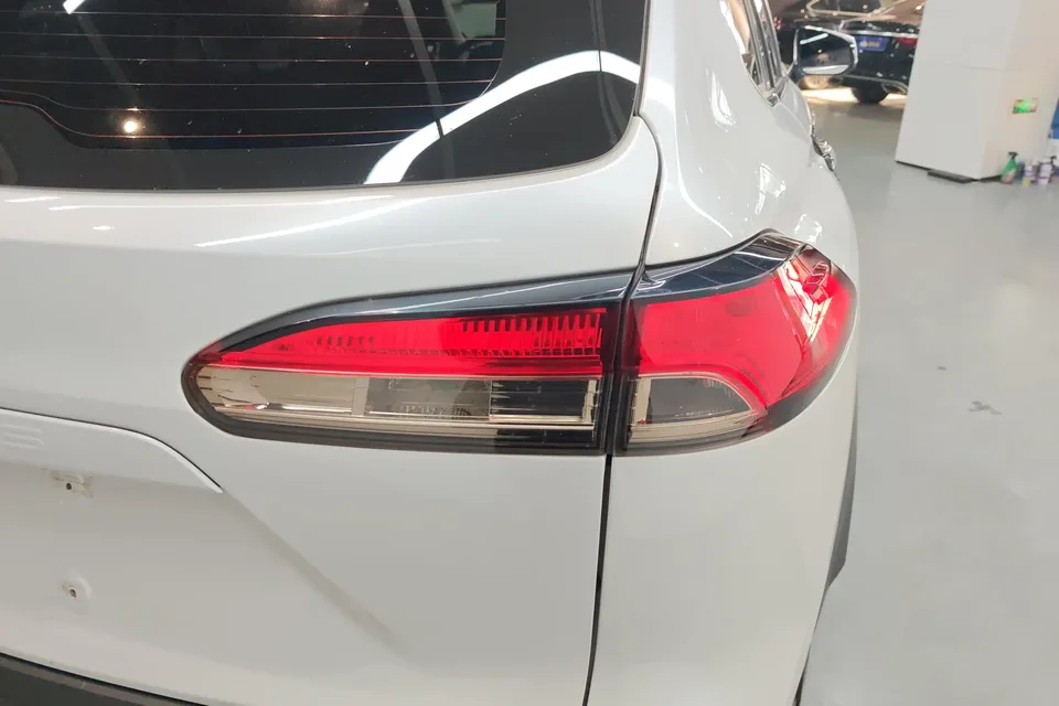 Toyota CorollaCross 2.0L CVT Pioneer Edition 2024 — миниатюра 2