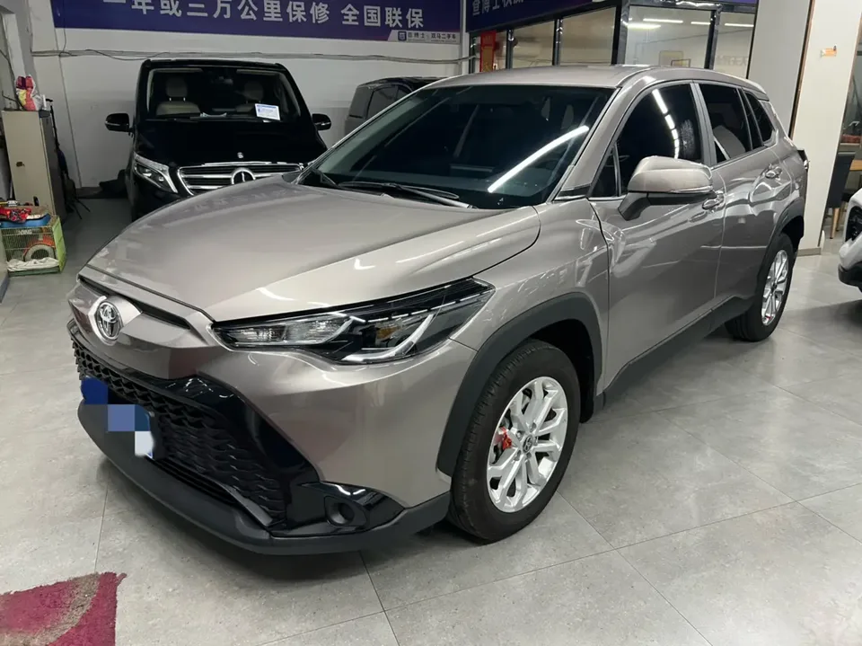 Toyota Frontlander 2024