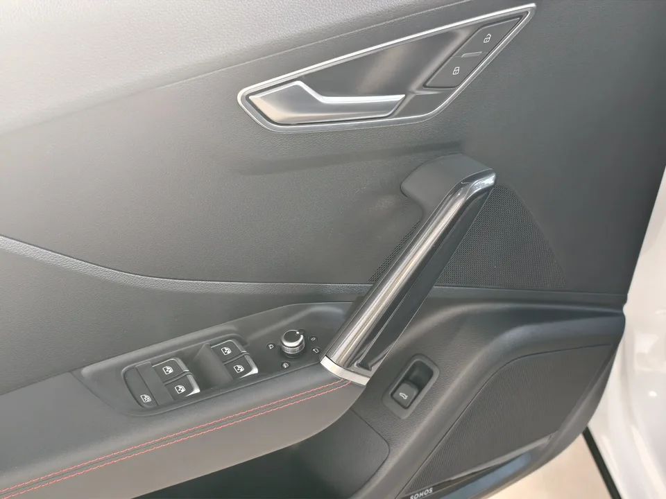 Audi Q2L Audi Q2L 2024 35 TFSI luxury and dynamic model 2024 — миниатюра 4