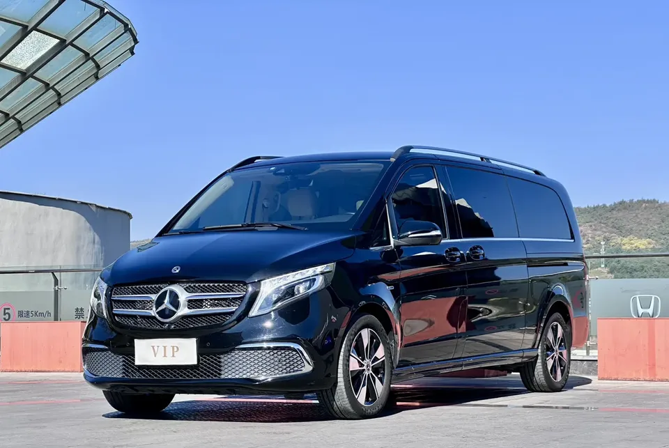 Mercedes-Benz V-Класс Mercedes Benz V Class 2022 V 260 L Long Wheelbase Premium Edition 2022 — photo 1, buy with delivery to Moscow