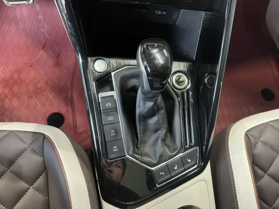 Volkswagen Tayron Tanyue 2023 280TSI 2WD Luxury Plus Advanced Edition 2022 — миниатюра 5
