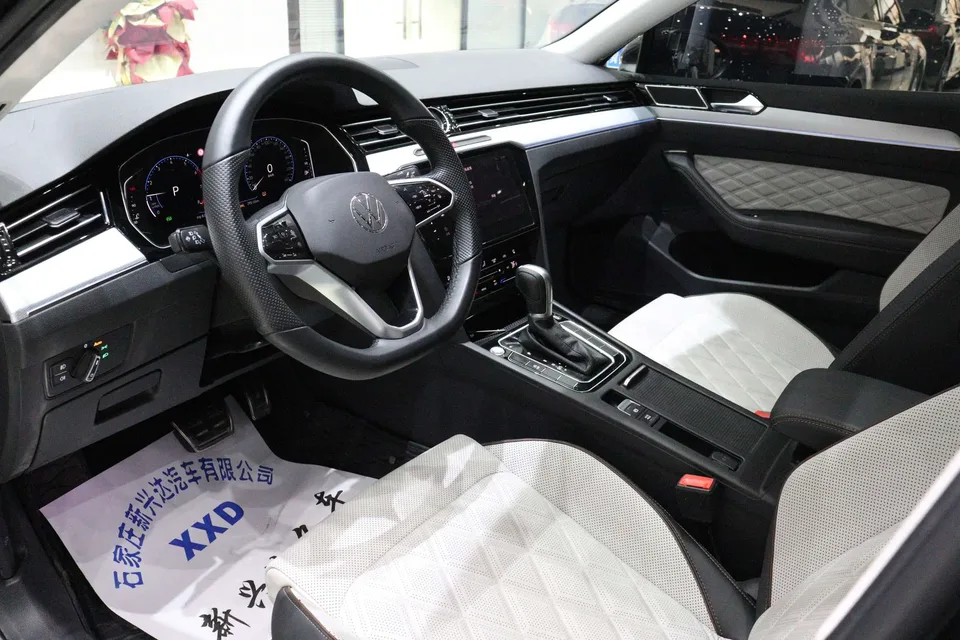 Volkswagen Magotan Magotan 2025 Magotan 2025 Public Edition 330TSI DSG Luxury Edition 2025 — thumbnail 4