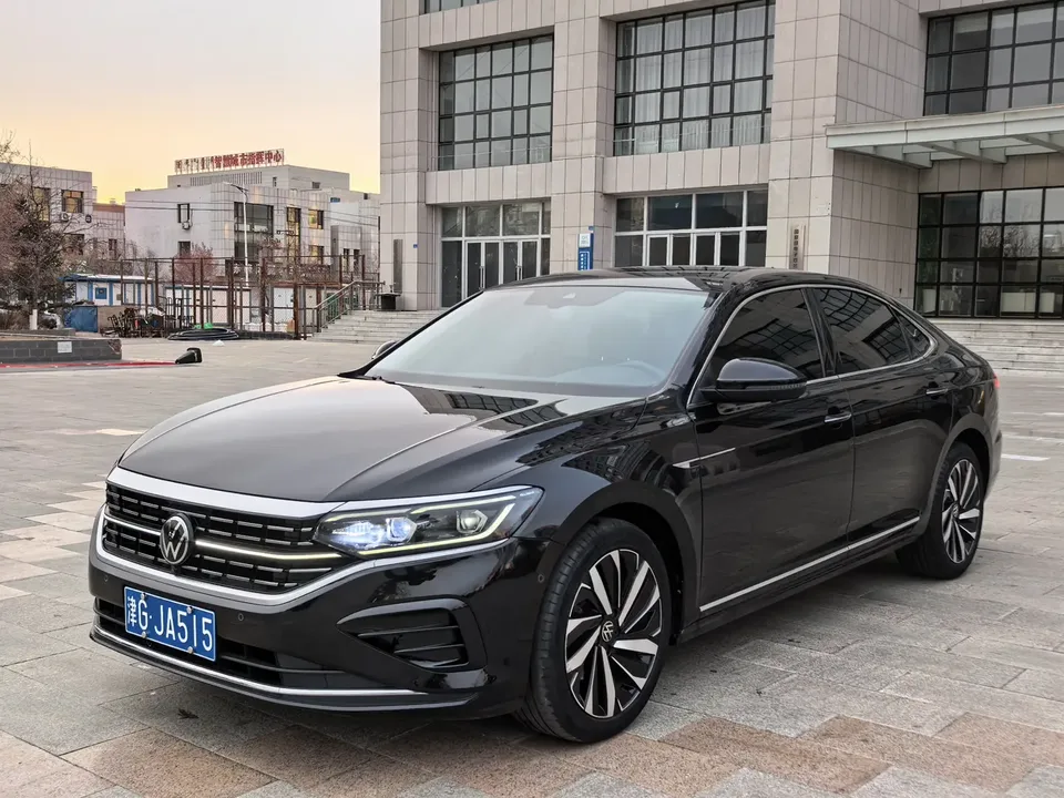 Volkswagen Passat 2023