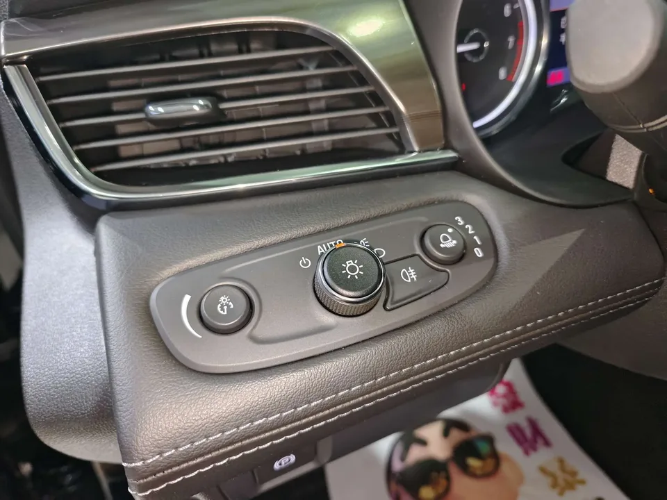 Buick LaCrosse LaCrosse 2022 552T Luxury 2023 — миниатюра 5