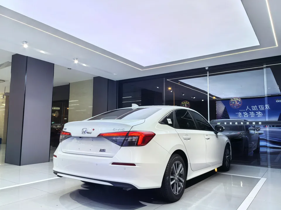 Honda CIVIC 2022 Civic 240TURBO CVT Dynamic Edition 2025 — миниатюра 2