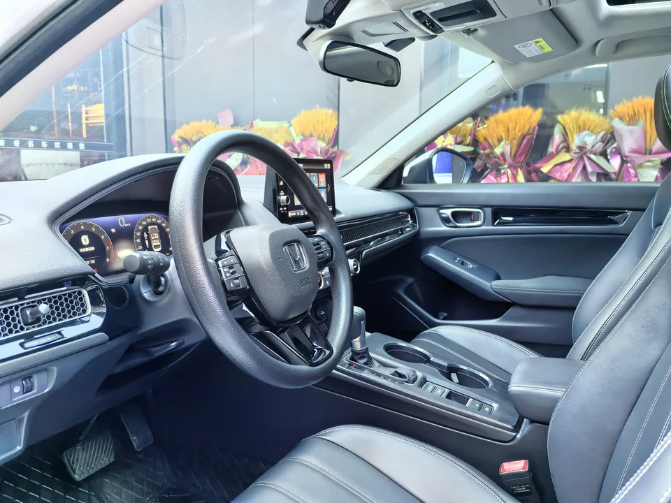 Honda CIVIC 2022 Civic 240TURBO CVT Dynamic Edition 2025 — миниатюра 5