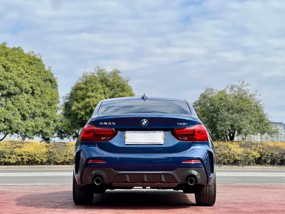 BMW 1 Series BMW 1 Series 2023 125i M Sport Night Edition 2023 — миниатюра 2