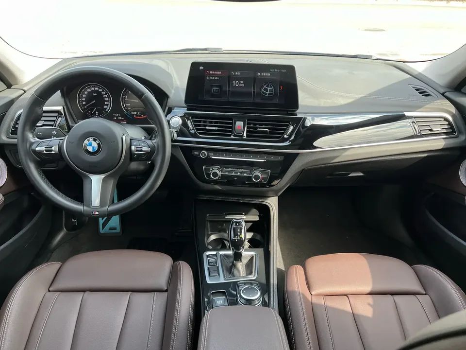 BMW 1 Series BMW 1 Series 2023 125i M Sport Night Edition 2023 — миниатюра 4
