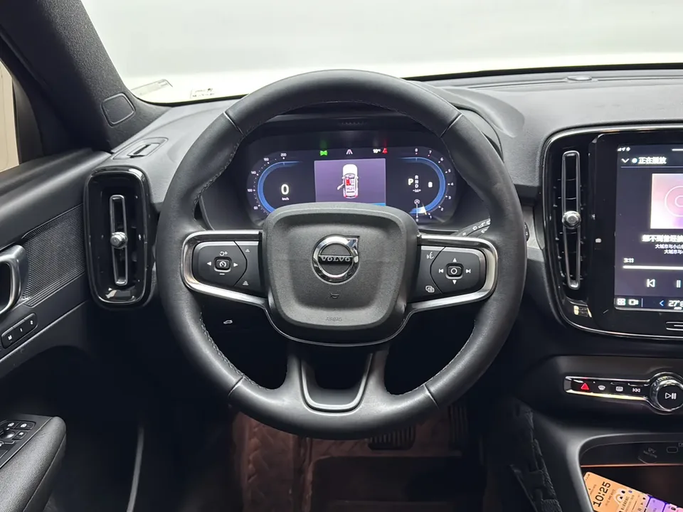 Volvo XC40 Volvo XC40 2024 B3 Zhiyuan Luxury Edition 2023 — миниатюра 4