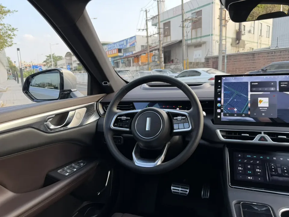 WEY Mocha PHEV Hi4 Long Range Edition 2024 — миниатюра 3