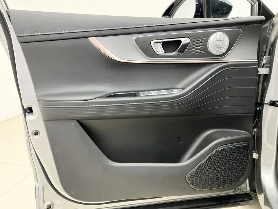 Omoda C5 1.5T CVT Yujie Edition 2022 — миниатюра 3