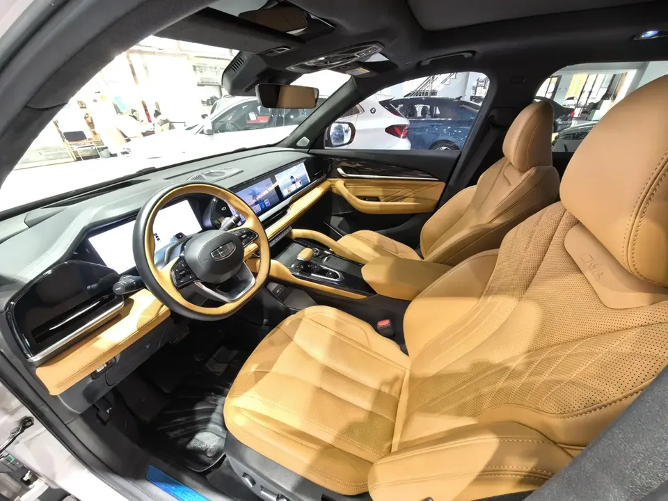 Geely Monjaro Xingyue L 2024 Hybrid 1.5T Tiangong Edition 2024 — миниатюра 3