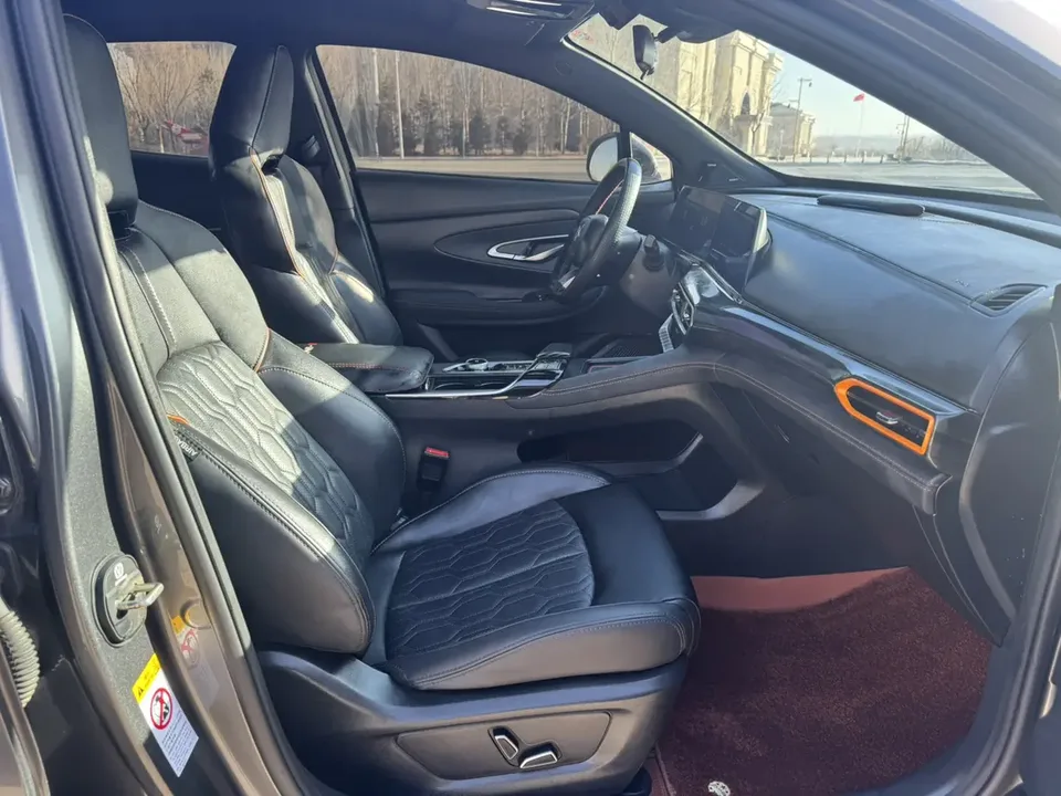Changan UNI-T Changan UNI-T 2022 1.5T Sports Edition Flagship Model 2022 — миниатюра 5