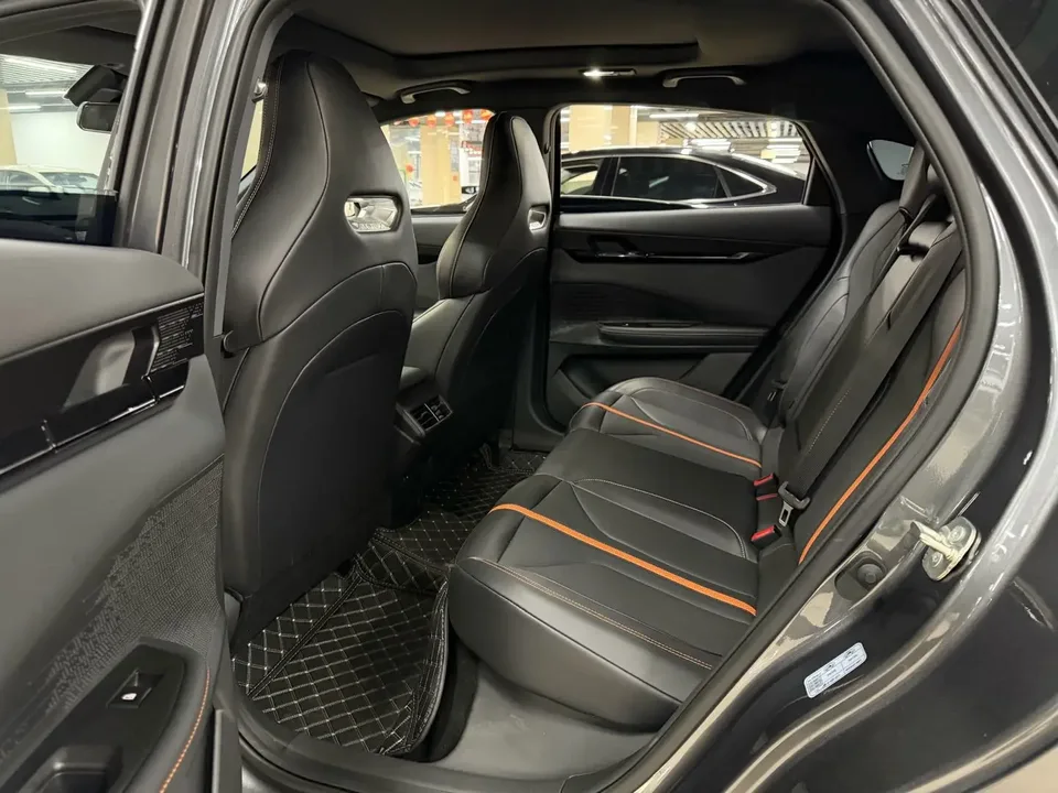 Changan UNI-V 1.5T premium model 2025 — миниатюра 5